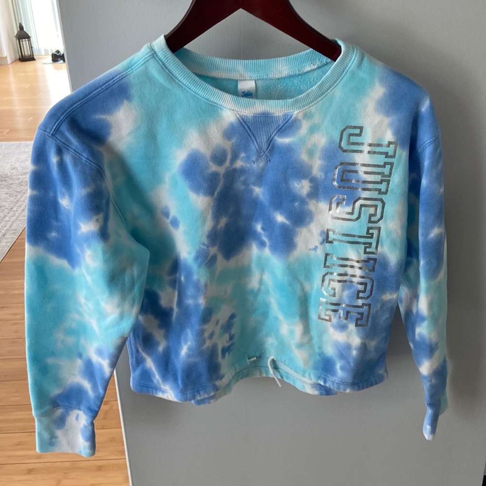 Justice tye dye blue sweatshirt, no rips holes stains.